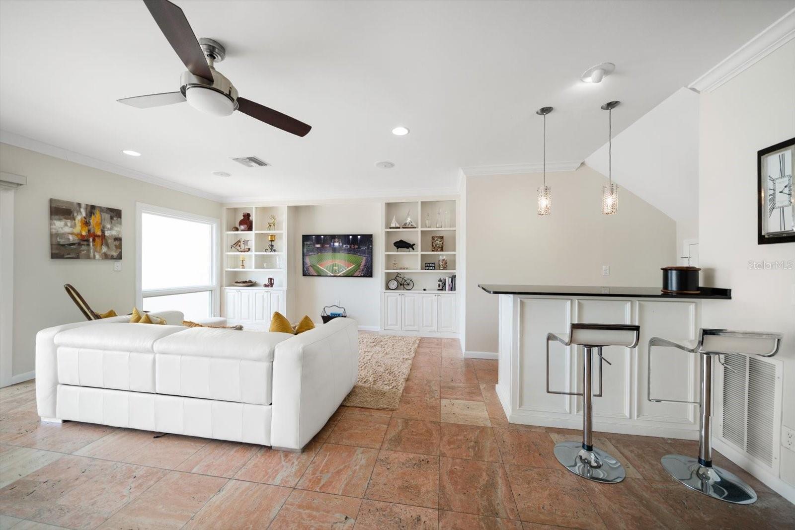 HAWTHORNE POINT CONDO APT - Residential