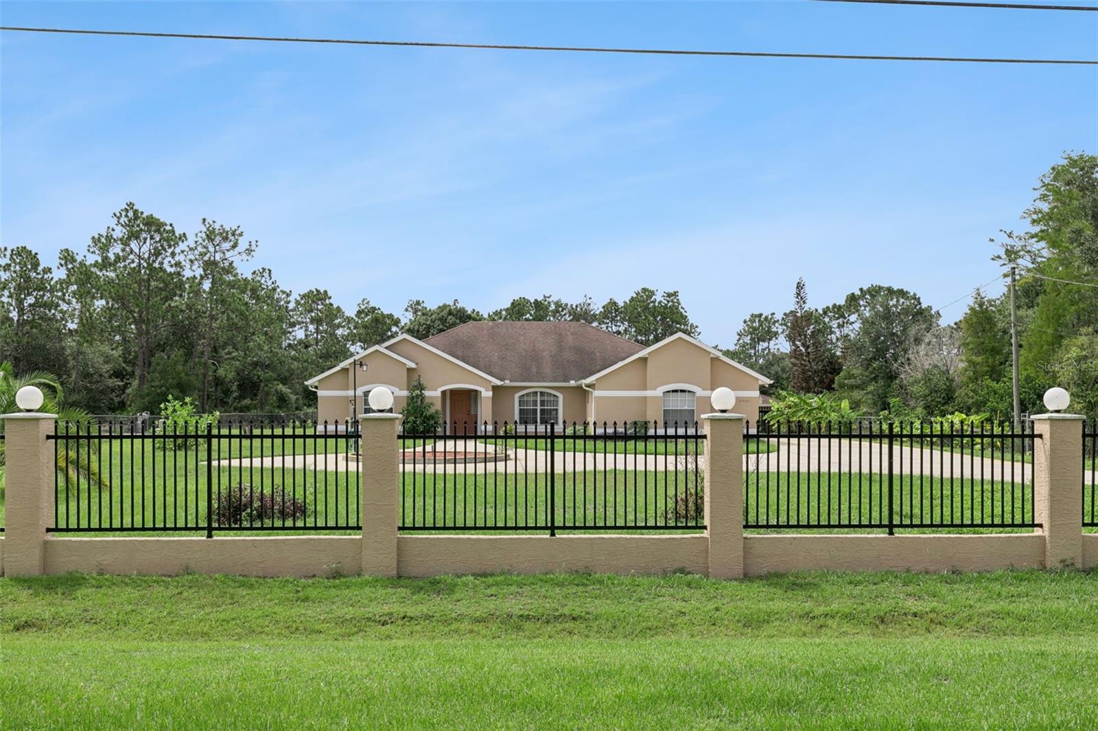 Casas a venda 1 - Jen Dantas 19532 SHELDON STREET