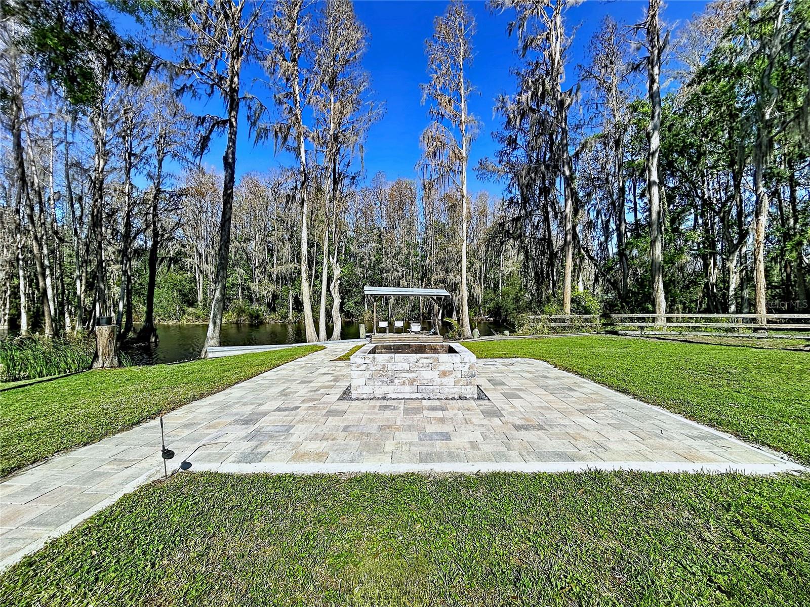 CONNERS LAKEFRONT ESTATES - Residential