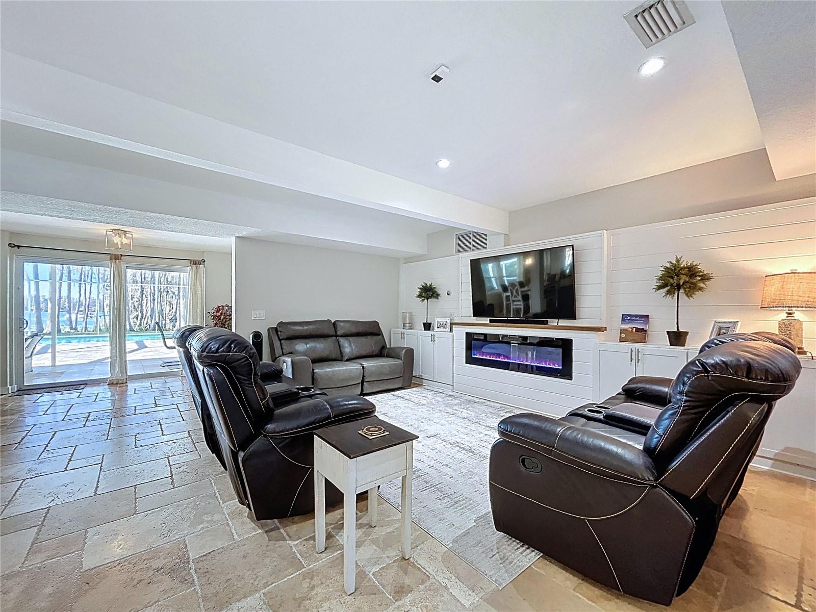 CONNERS LAKEFRONT ESTATES - Residential