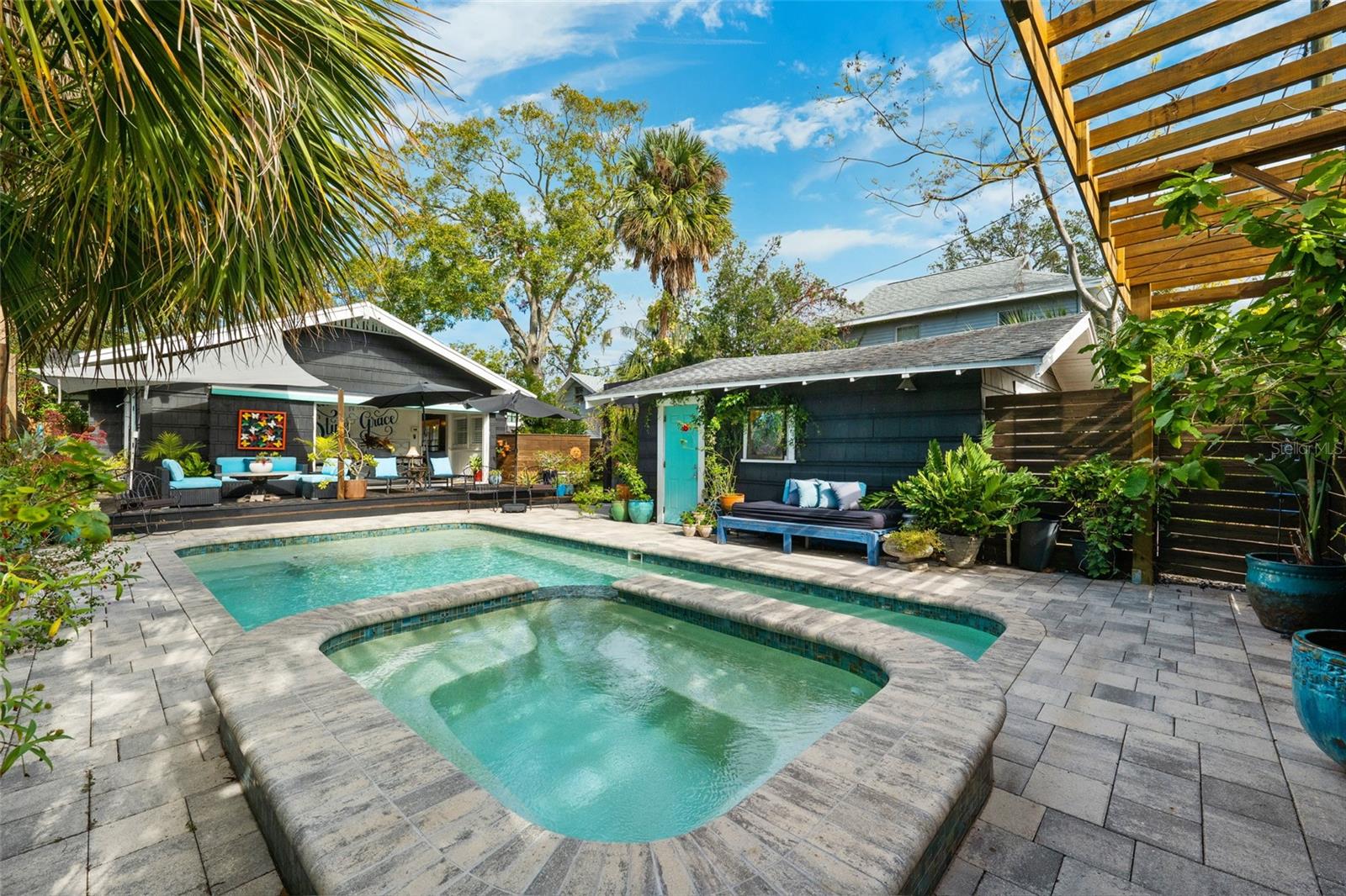 BOSWELLS J W SUB - Residential