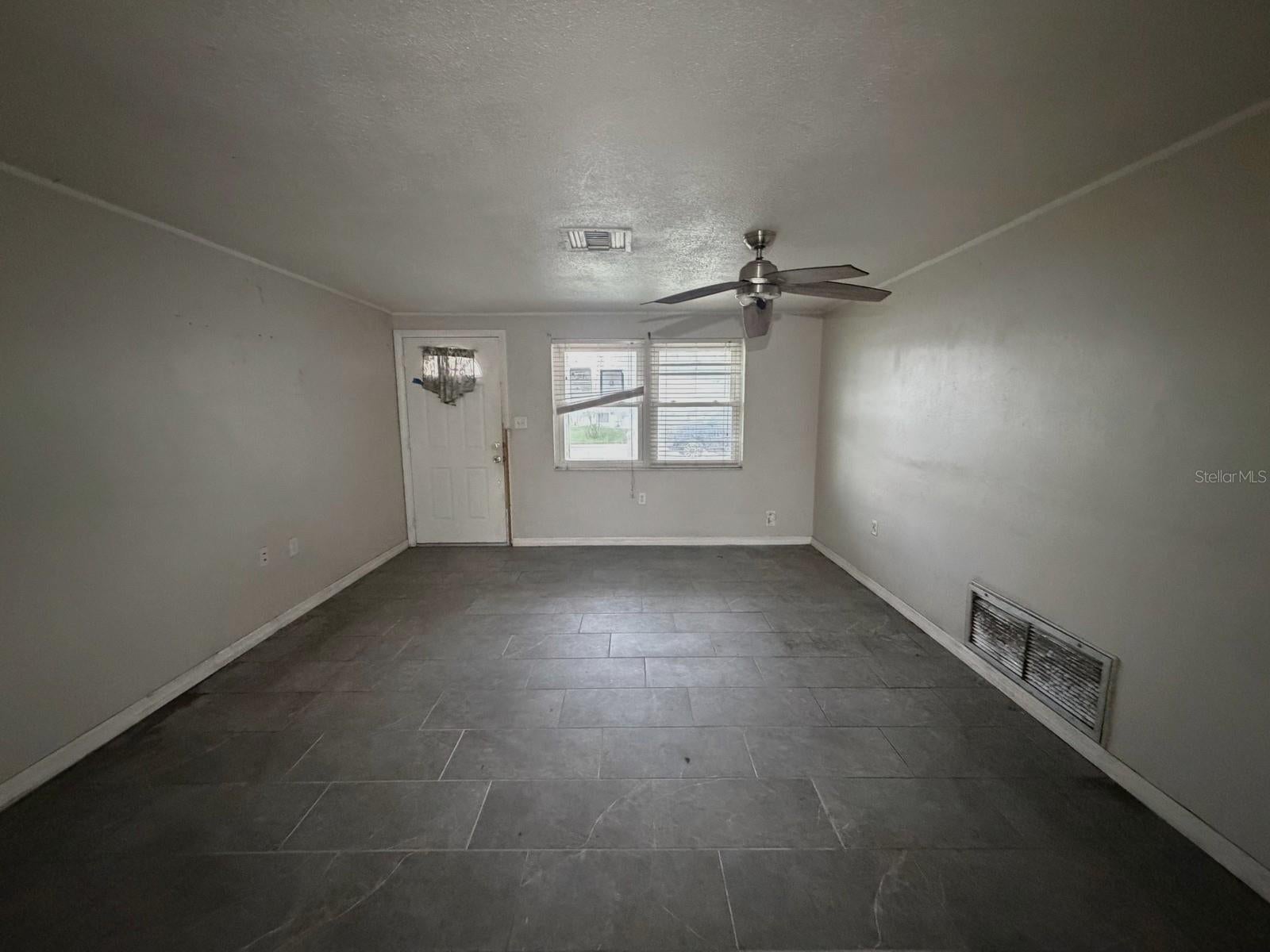 3221 ROXBURY DRIVE