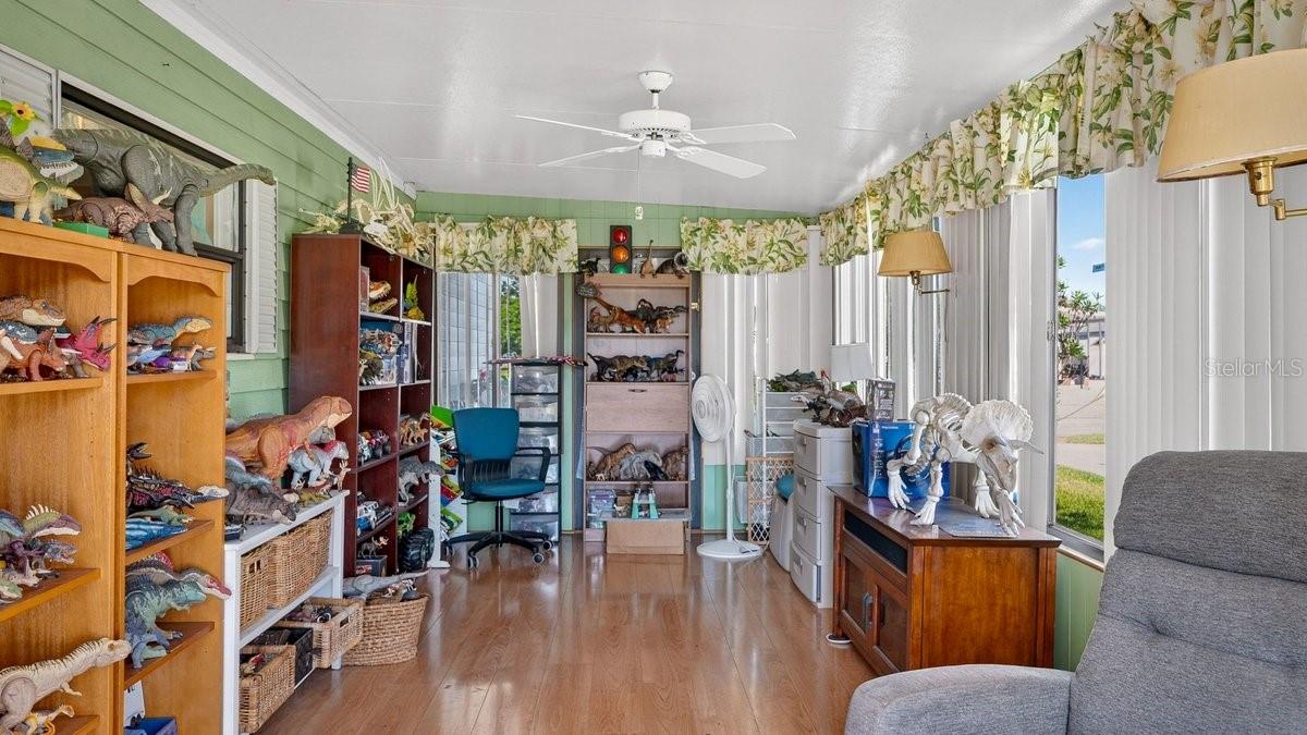 LAURELWOOD MOBILE ESTATES UNIT 01 - Residential