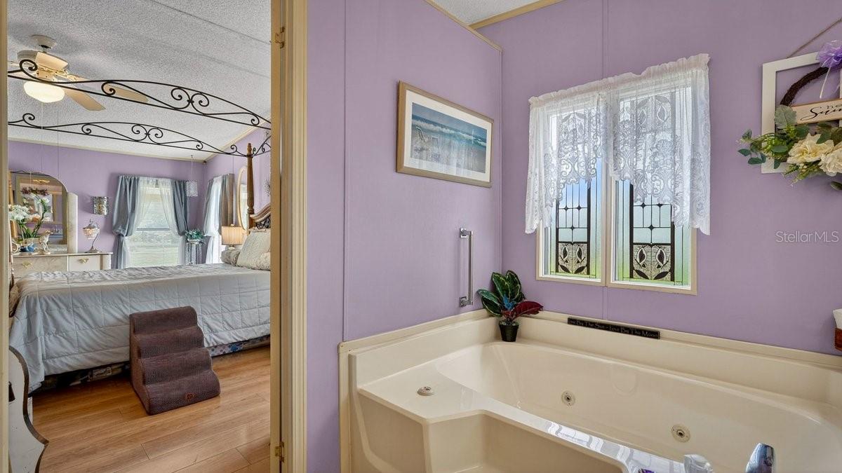 LAURELWOOD MOBILE ESTATES UNIT 01 - Residential