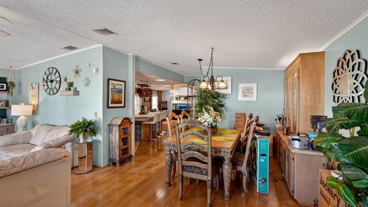 LAURELWOOD MOBILE ESTATES UNIT 01 - Residential