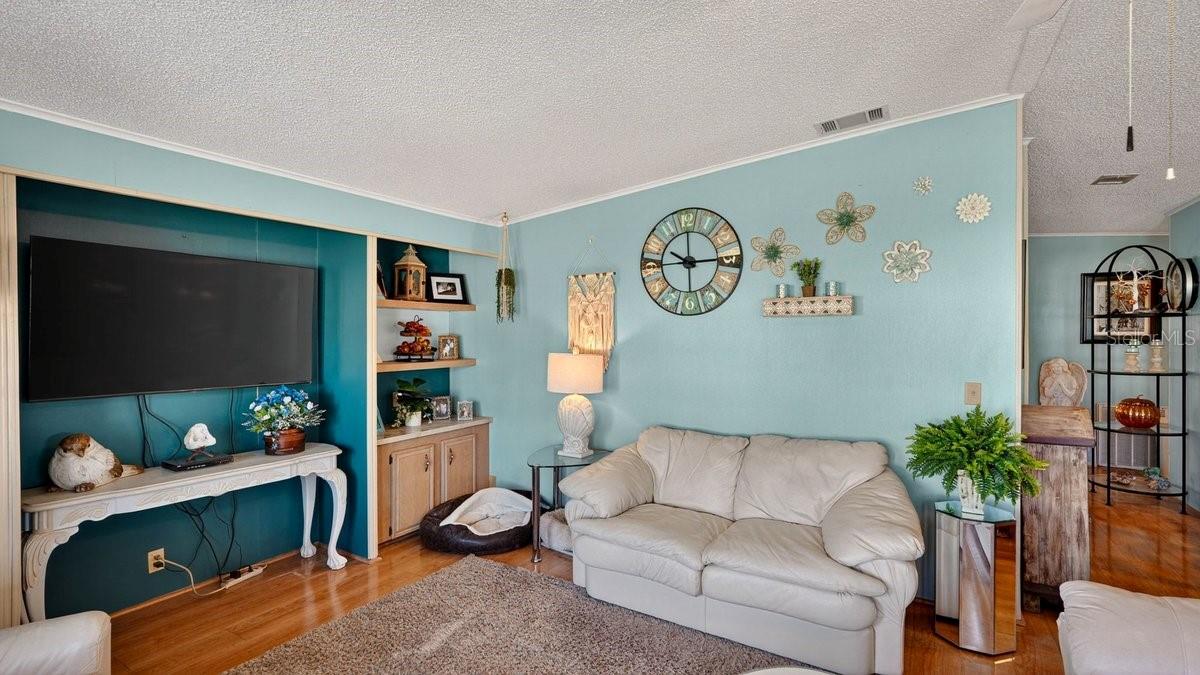LAURELWOOD MOBILE ESTATES UNIT 01 - Residential