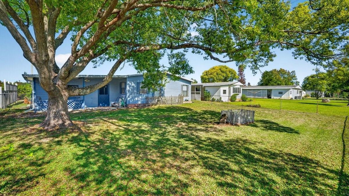 LAURELWOOD MOBILE ESTATES UNIT 01 - Residential