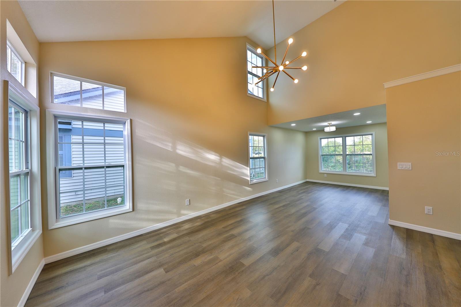 9872 BUBBLING BROOK COURT