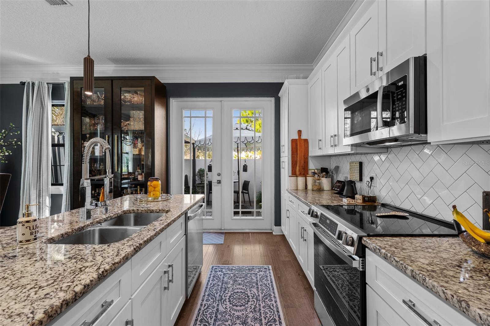 MANHATTAN GARDENS TWNHMS - Residential