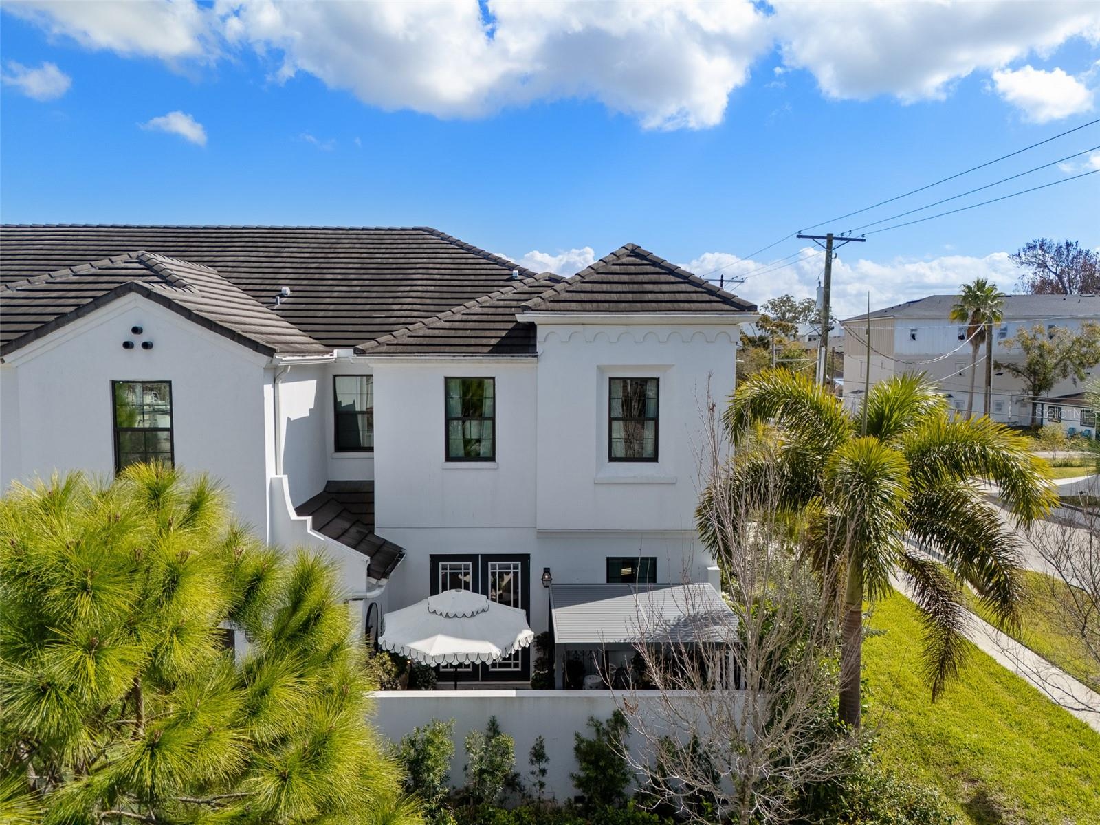 MANHATTAN GARDENS TWNHMS - Residential