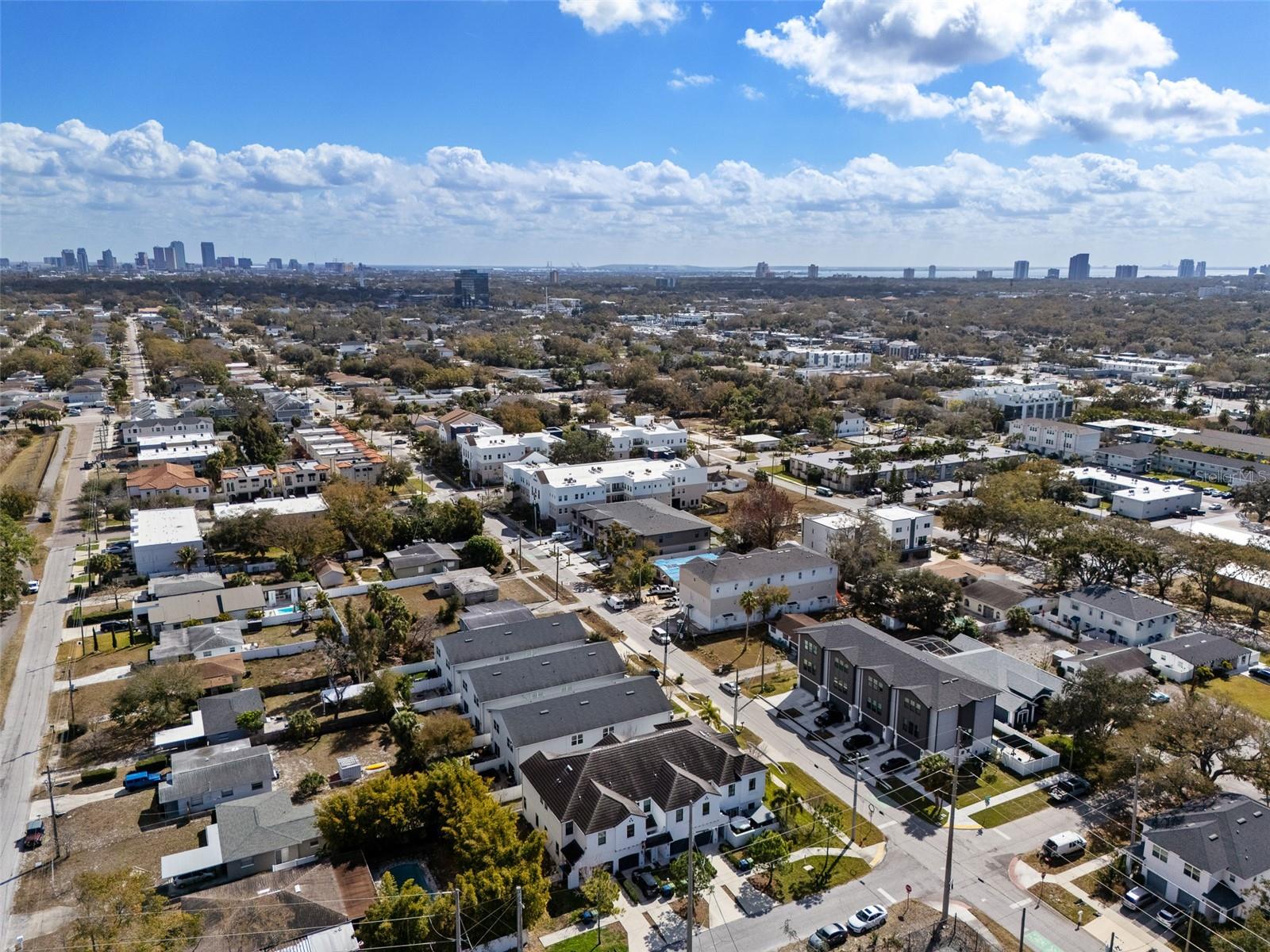 MANHATTAN GARDENS TWNHMS - Residential