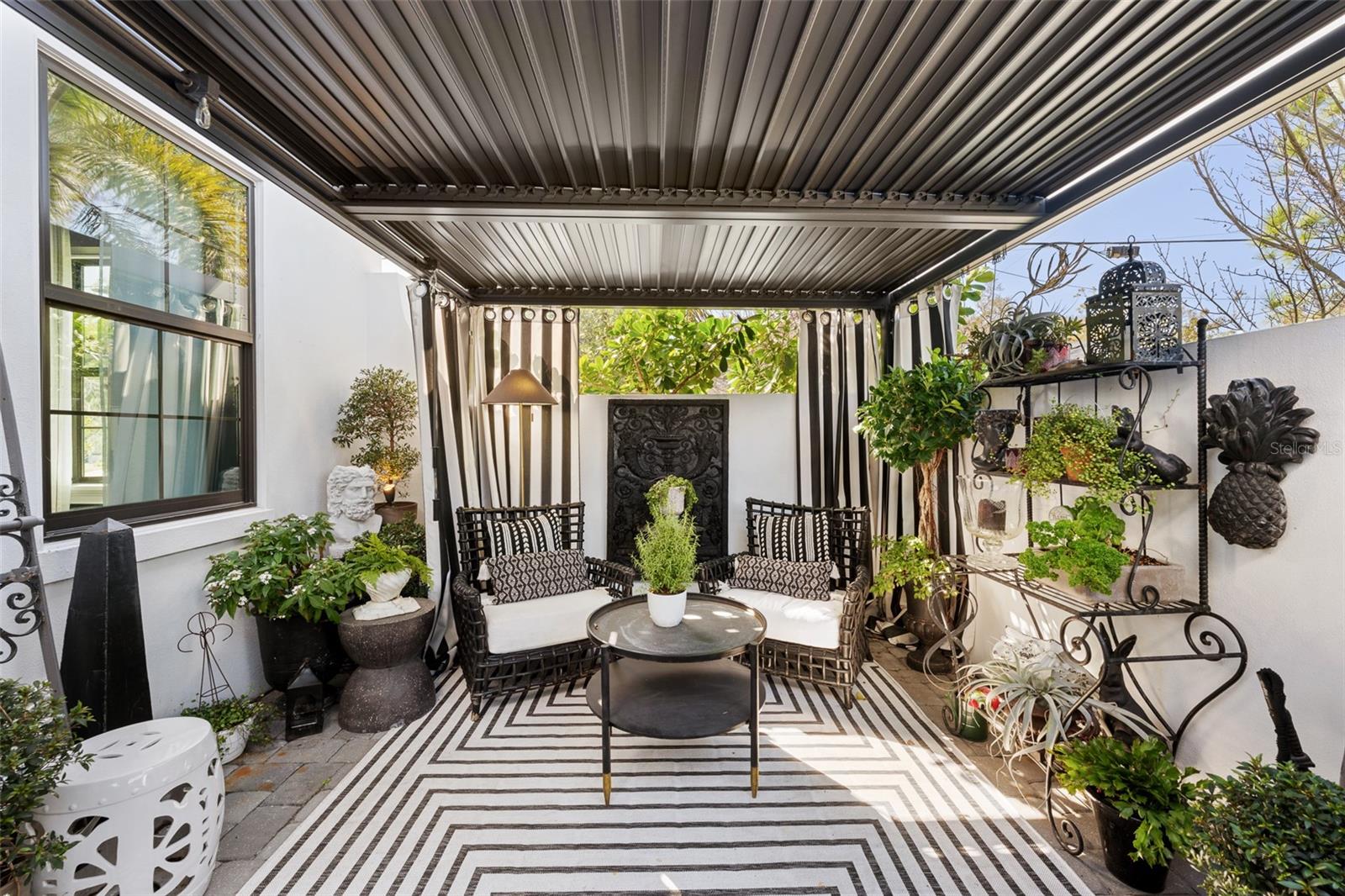 MANHATTAN GARDENS TWNHMS - Residential