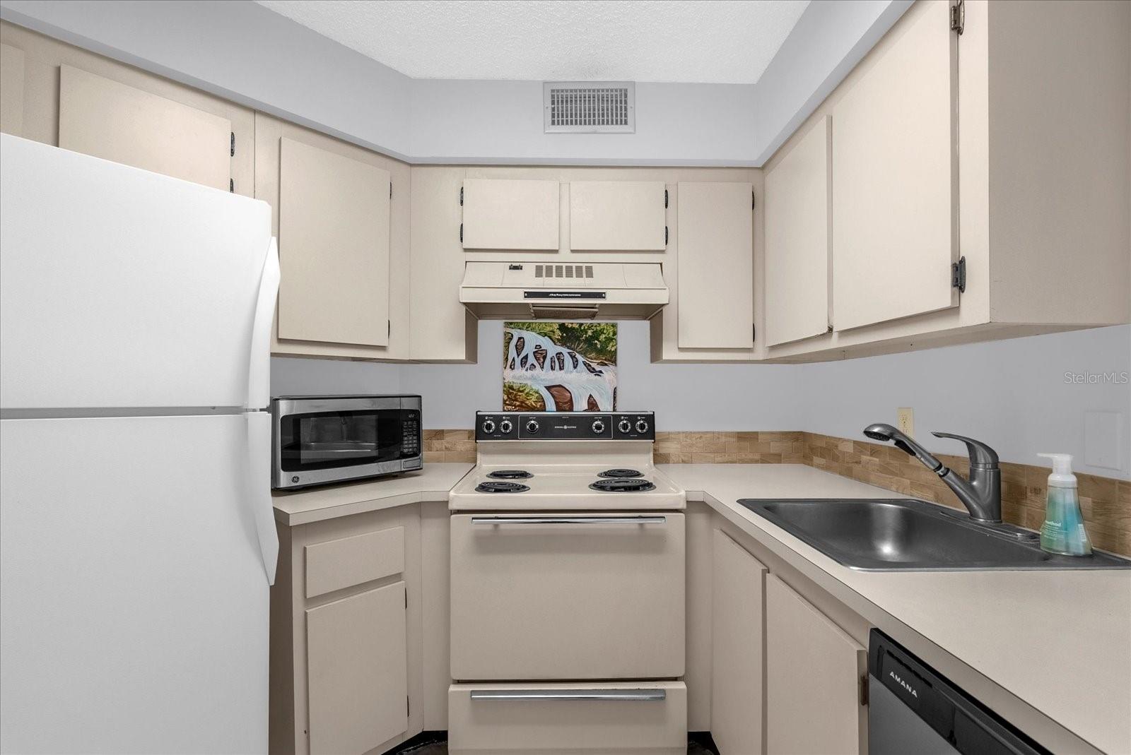 SOUTHPOINTE CONDO - Residential