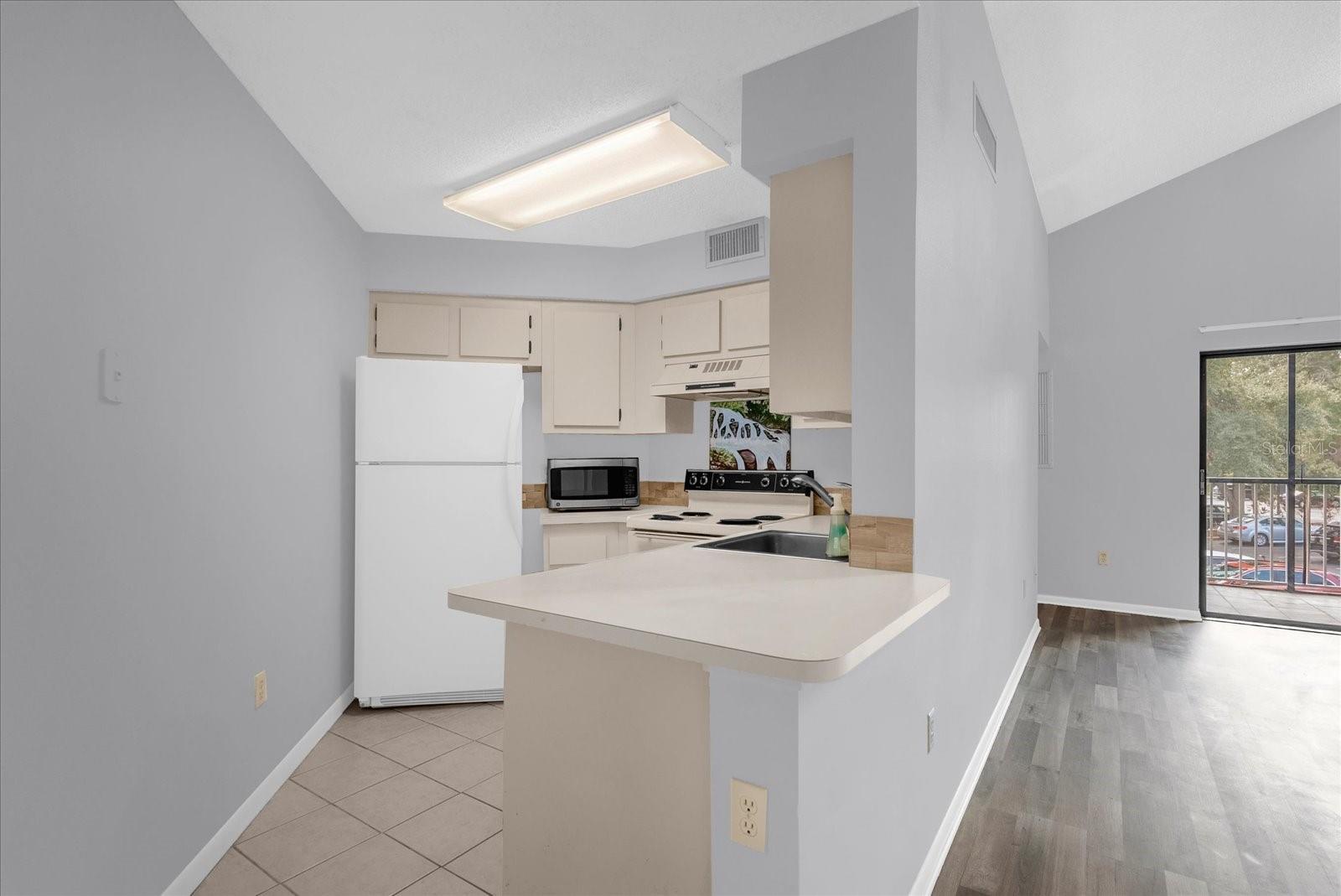 SOUTHPOINTE CONDO - Residential