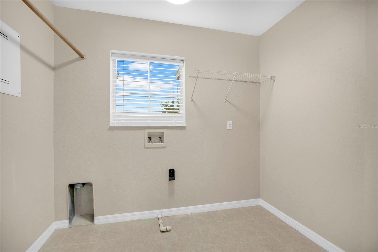 STONEYBROOK UN X1 - Residential