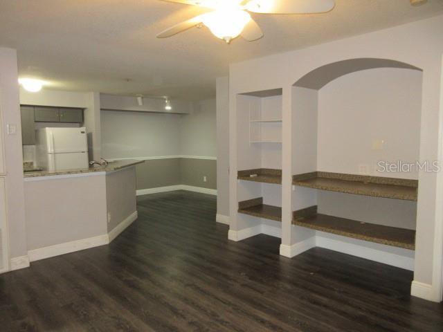 831 CAMARGO WAY 106