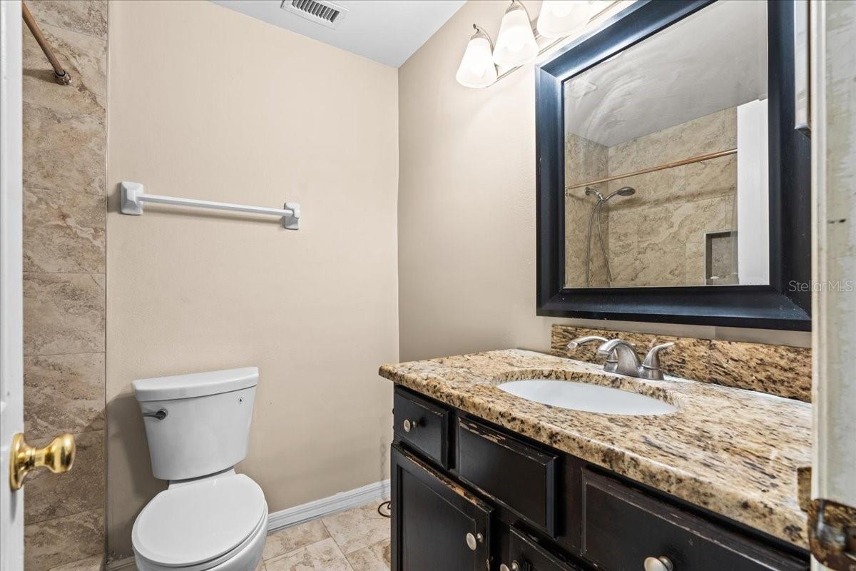 LAKEVIEW VILLAGE CONDO 15 - Residential