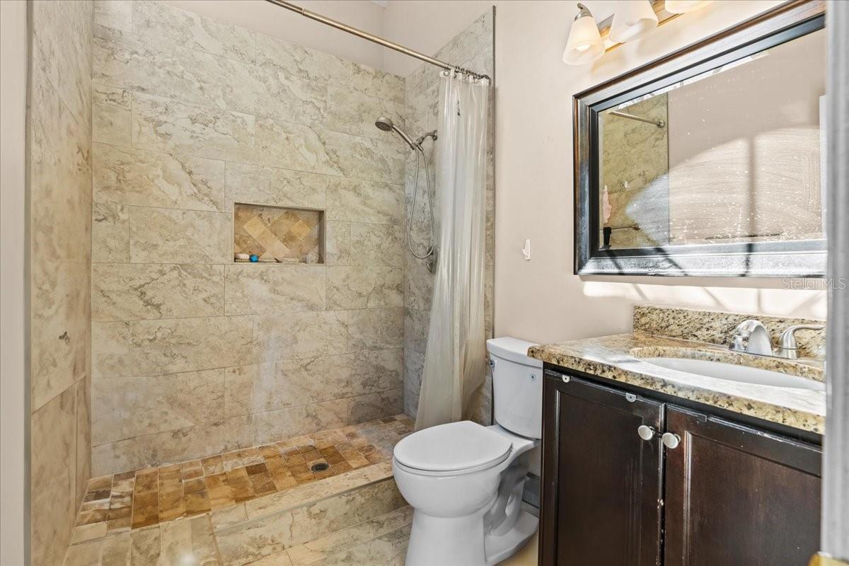 LAKEVIEW VILLAGE CONDO 15 - Residential