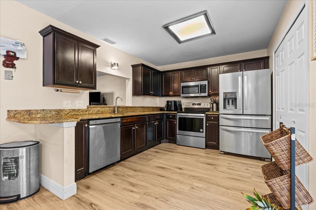 LAKEVIEW VILLAGE CONDO 15 - Residential