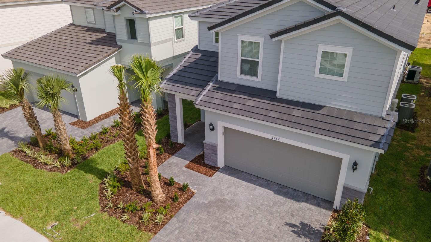 7352 OAKMOSS LOOP