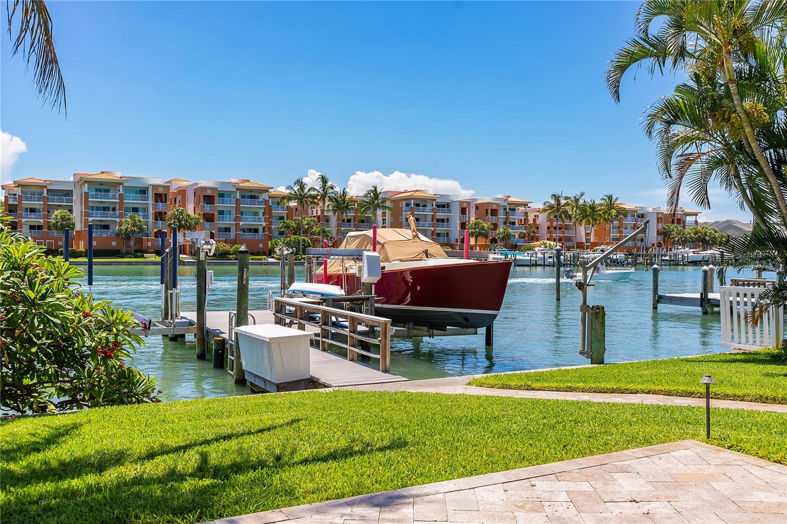 TIERRA VERDE UNIT 1 4TH REP - Residential