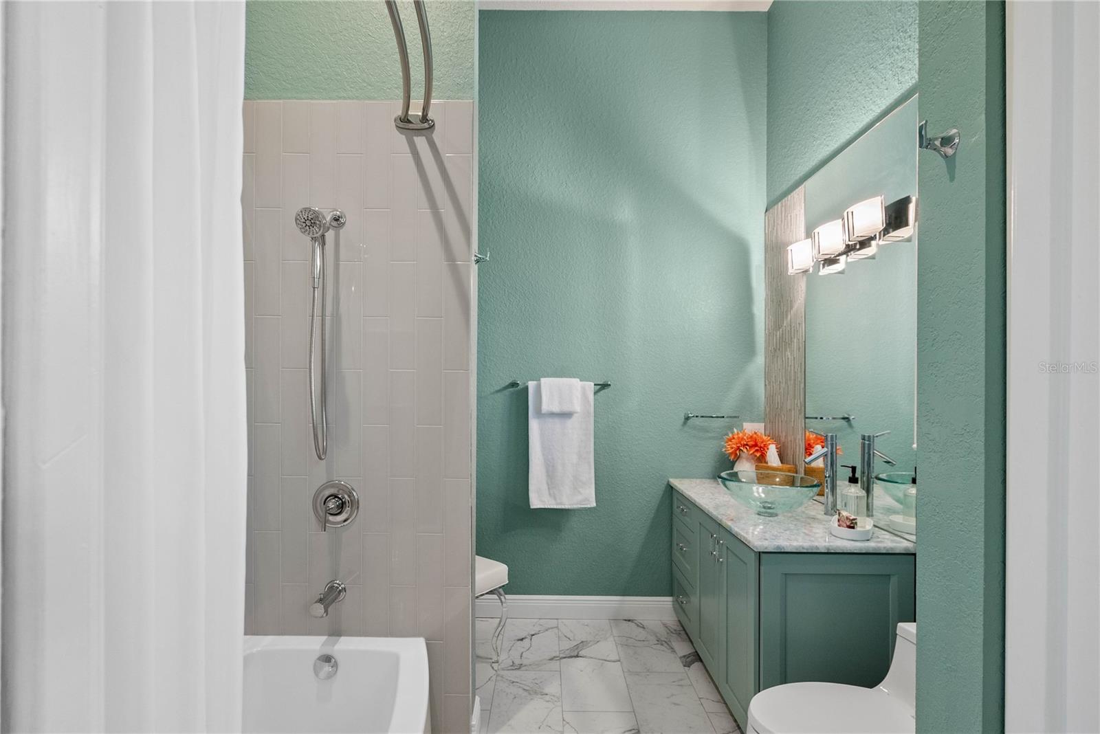 TIERRA VERDE UNIT 1 4TH REP - Residential