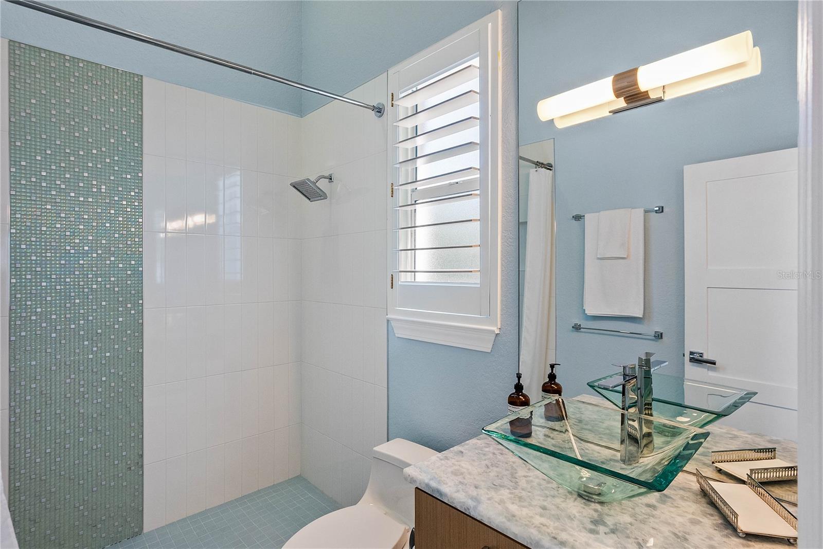 TIERRA VERDE UNIT 1 4TH REP - Residential