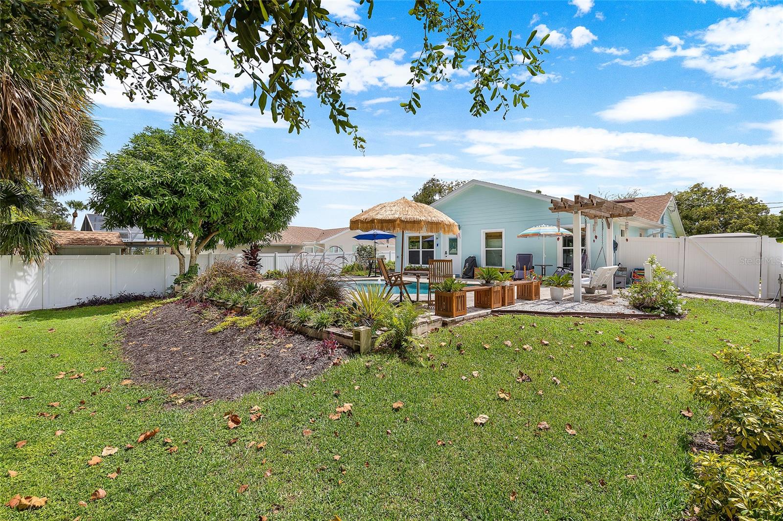 GOV LT 01 & N PT GOV LT 02 E HWY UNREC 149 - Residential