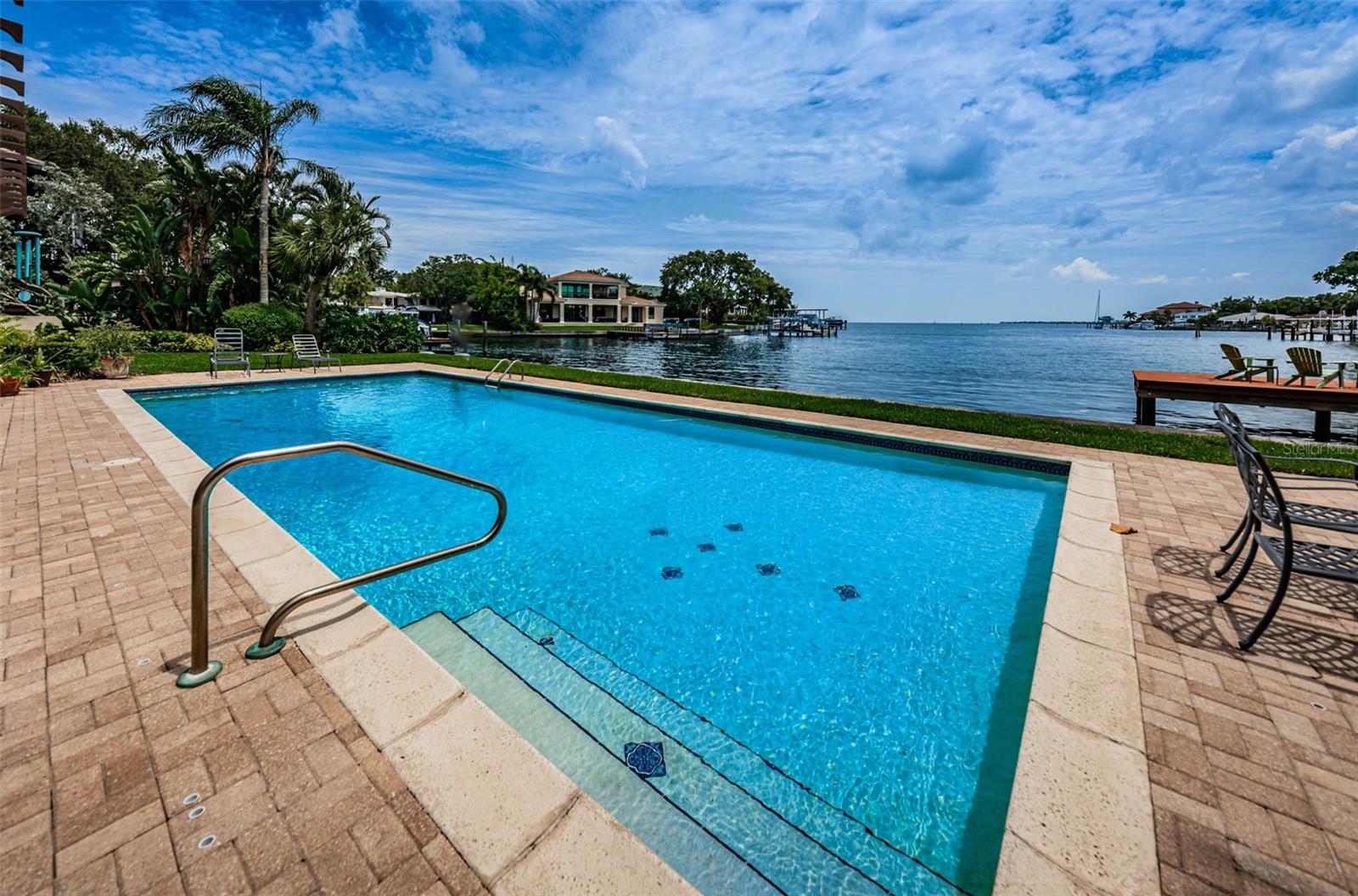 SNELL ISLE BRIGHTWATERS SEC 2 - Residential