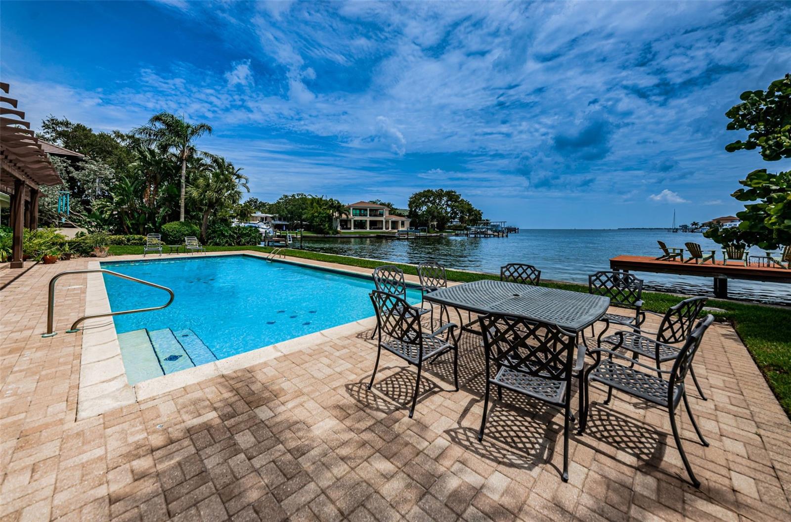 SNELL ISLE BRIGHTWATERS SEC 2 - Residential