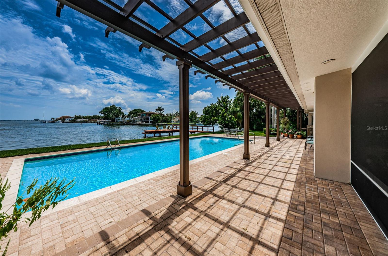 SNELL ISLE BRIGHTWATERS SEC 2 - Residential