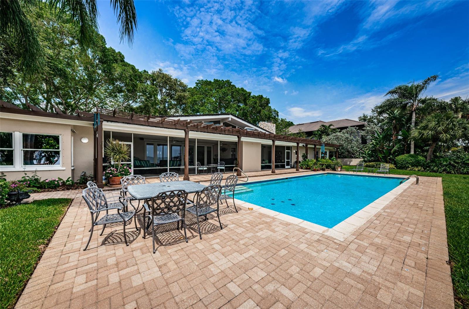 SNELL ISLE BRIGHTWATERS SEC 2 - Residential