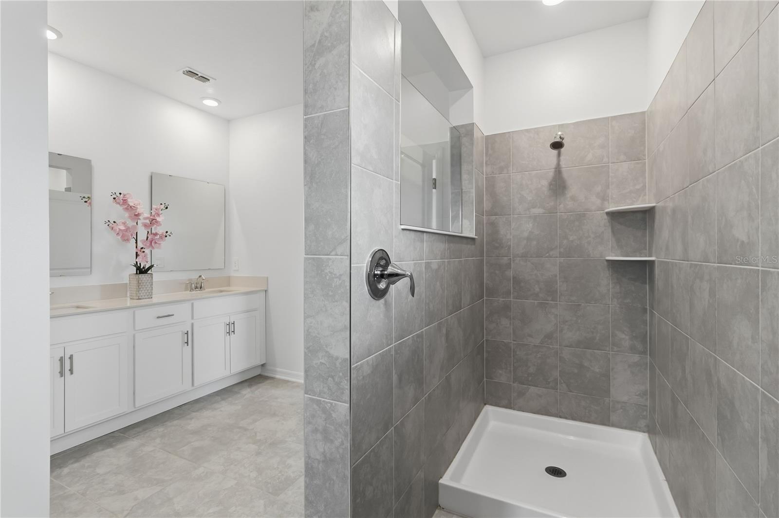 GOLDEN GEM 50S - Residential