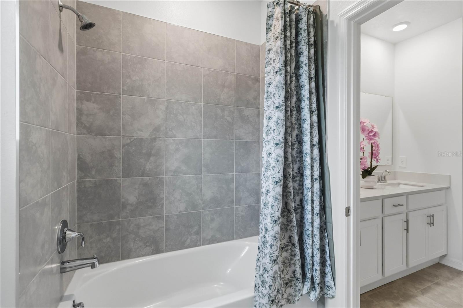 GOLDEN GEM 50S - Residential