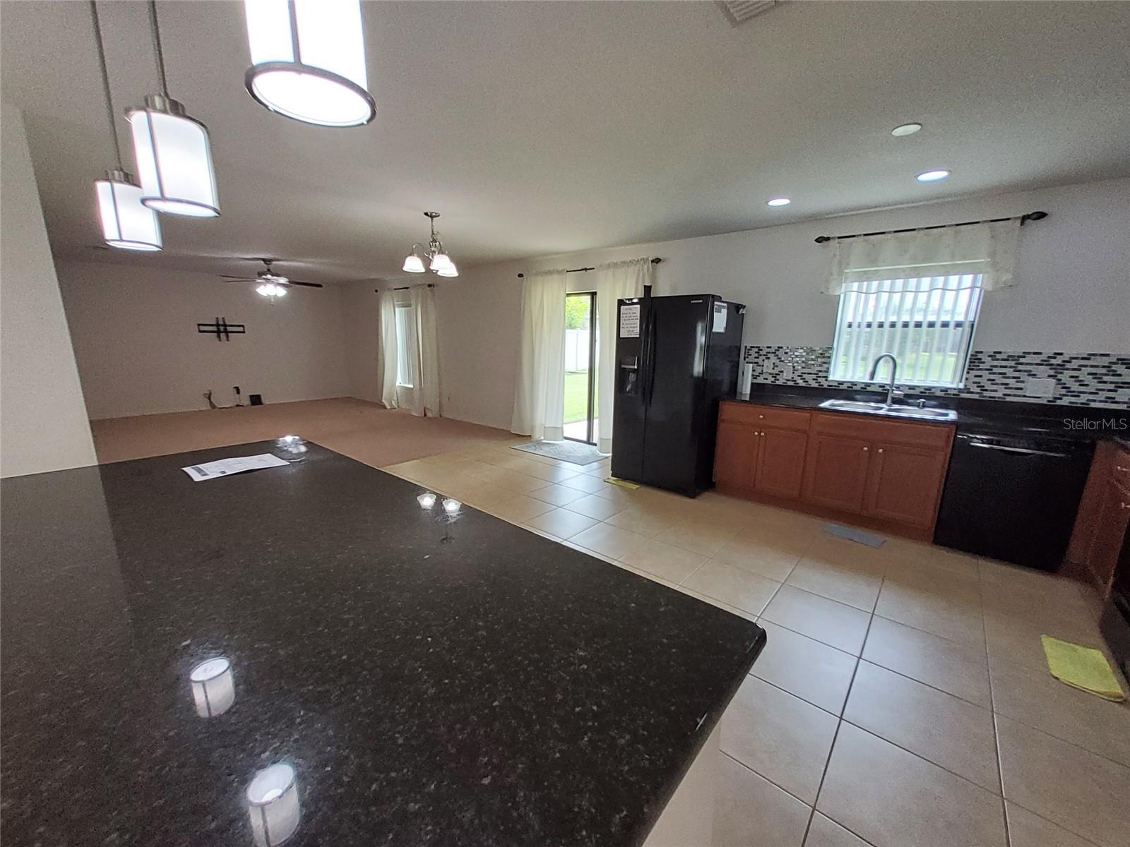 LAKE SMART ESTATES - Residential Lease