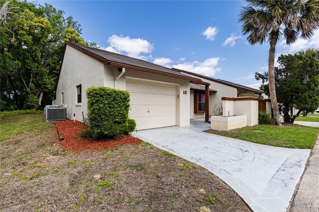 Photo of 2681 Washington Avenue #18, Eustis, FL 32726 (MLS # G5111075)