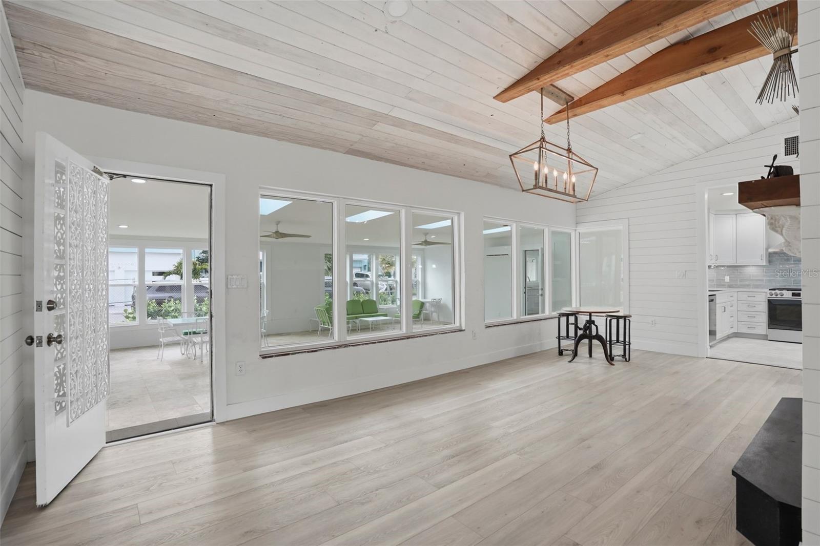 COLONIAL CORP REP - Residential