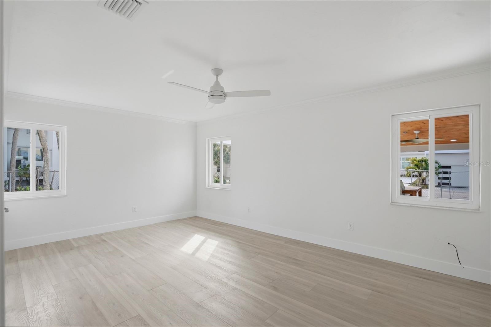 COLONIAL CORP REP - Residential