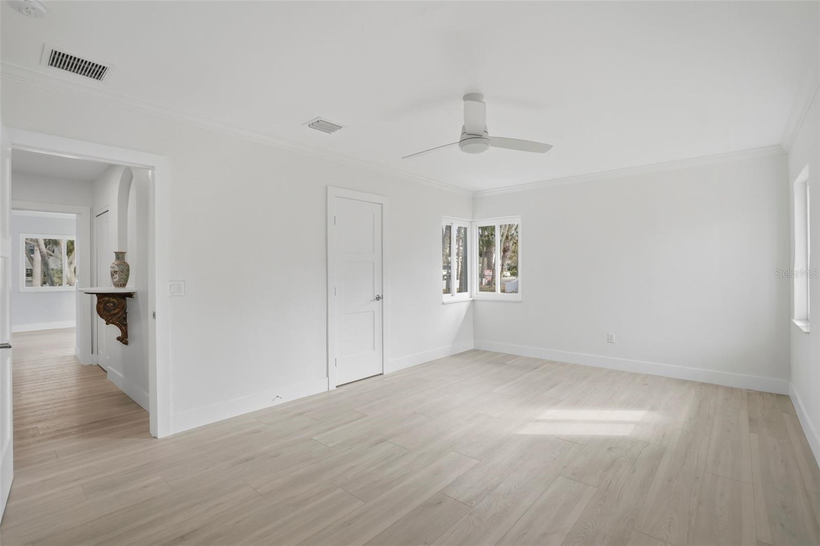 COLONIAL CORP REP - Residential