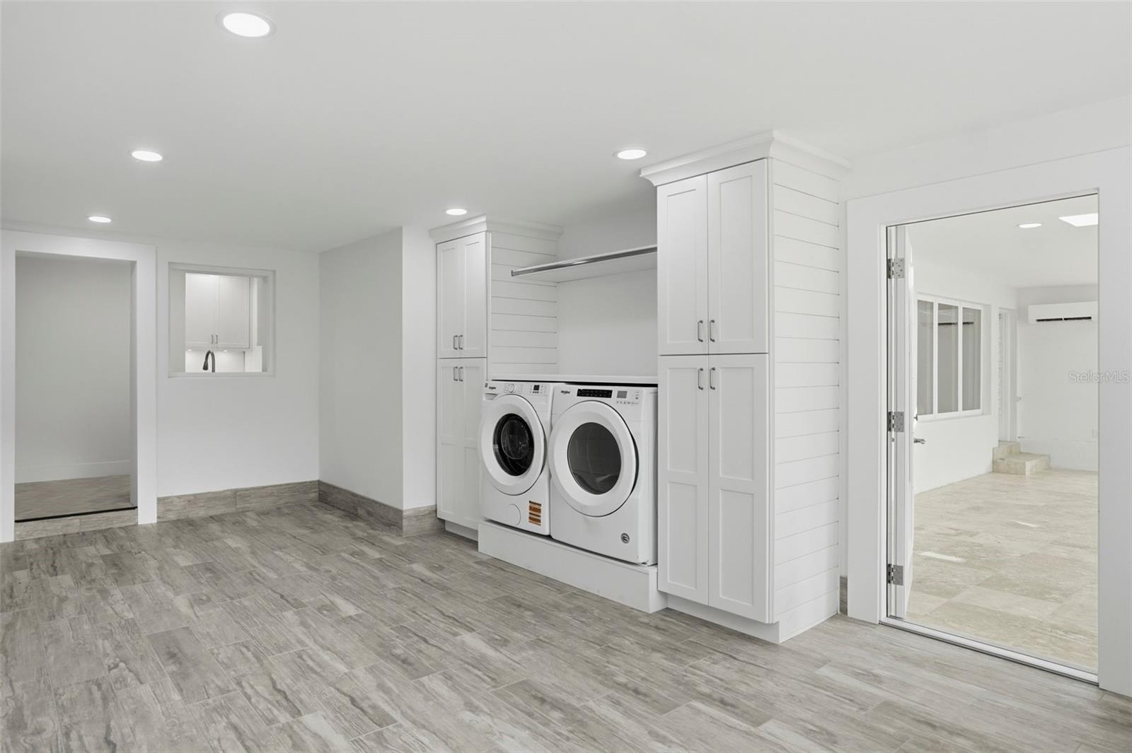 COLONIAL CORP REP - Residential