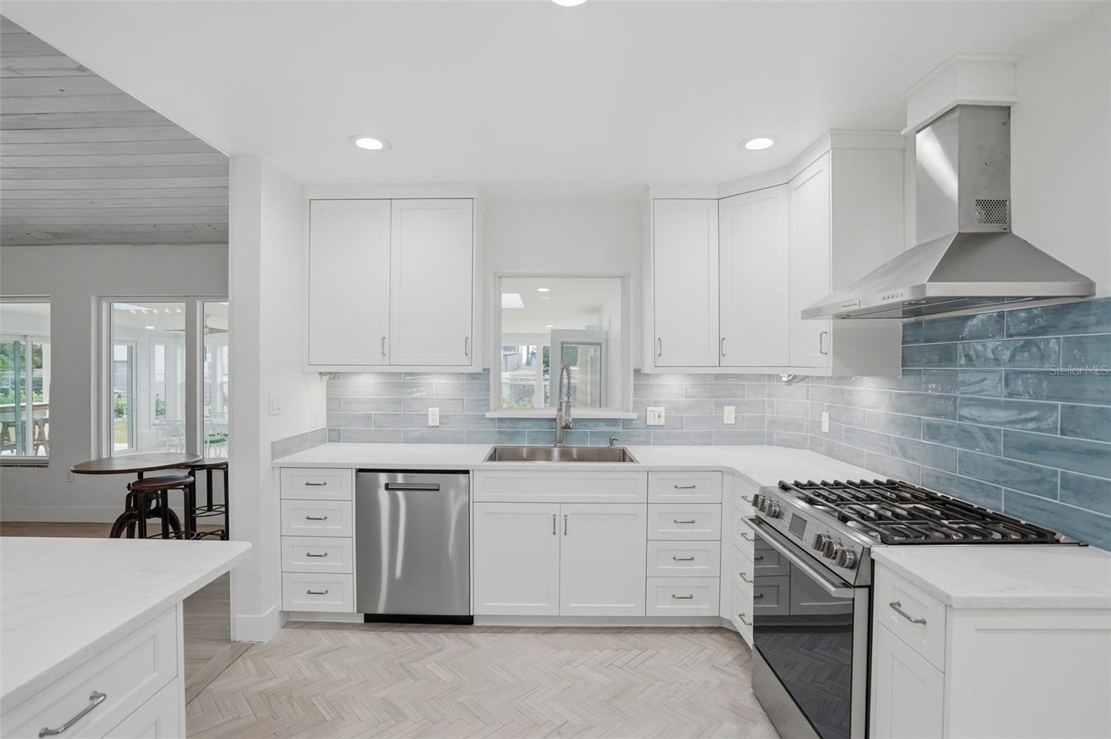 COLONIAL CORP REP - Residential