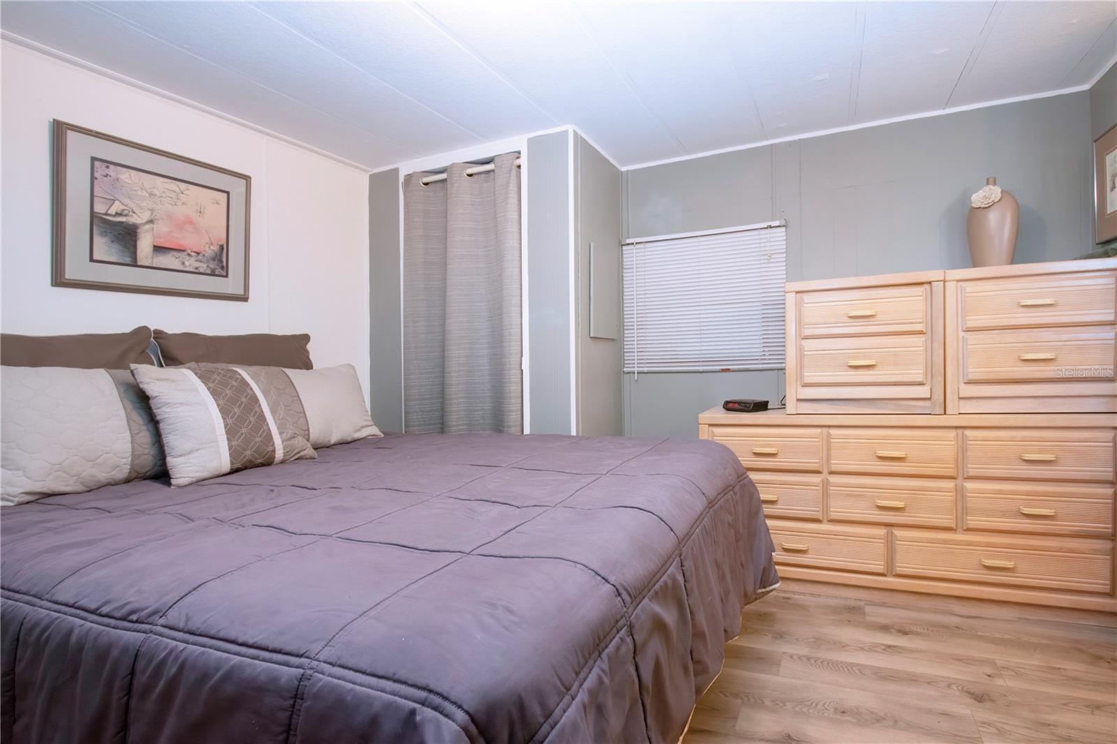 SKYWAY VILLAGE ESTATES CO-OP - Residential