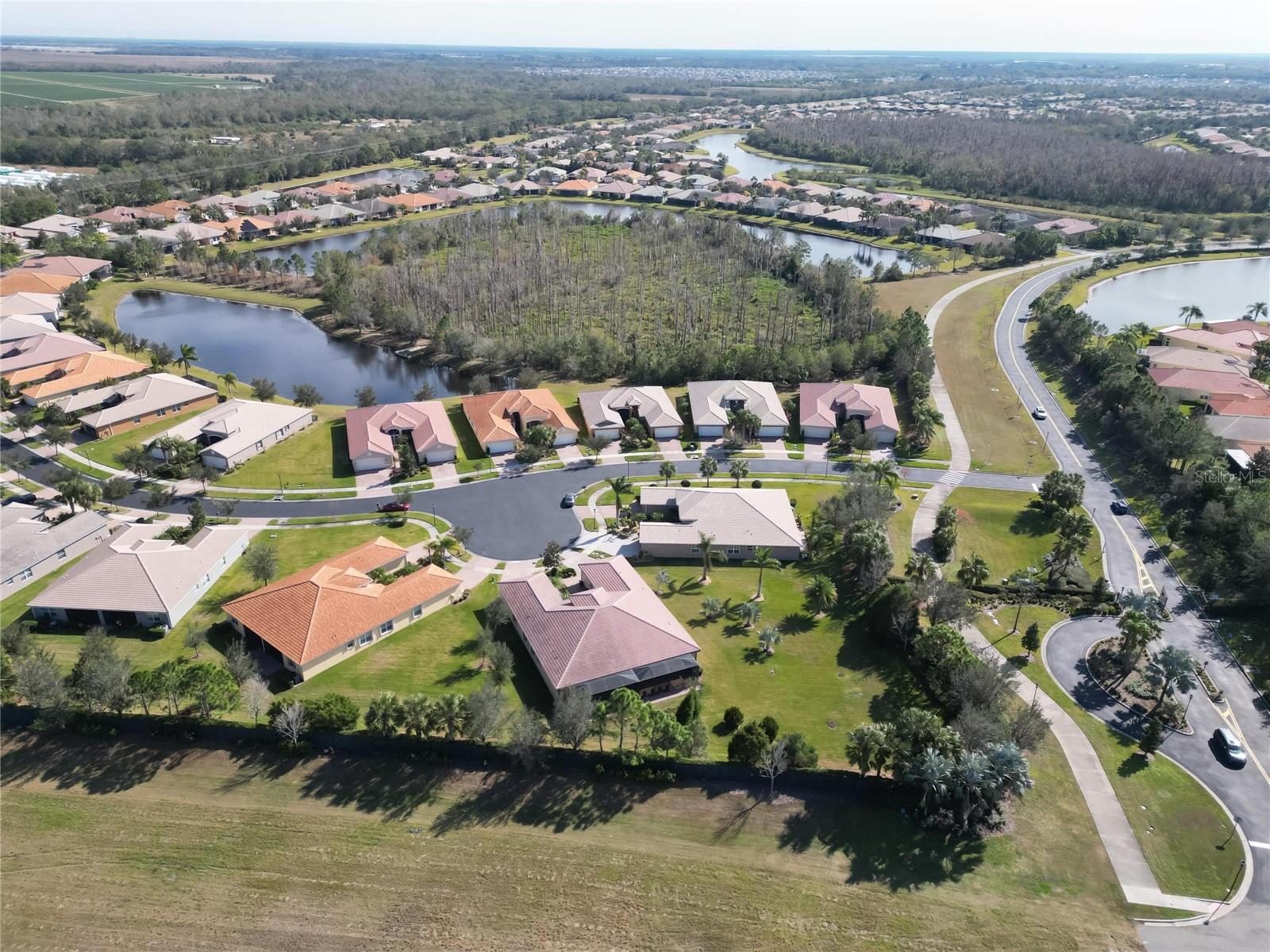 VALENCIA LAKES TR MM PH - Residential