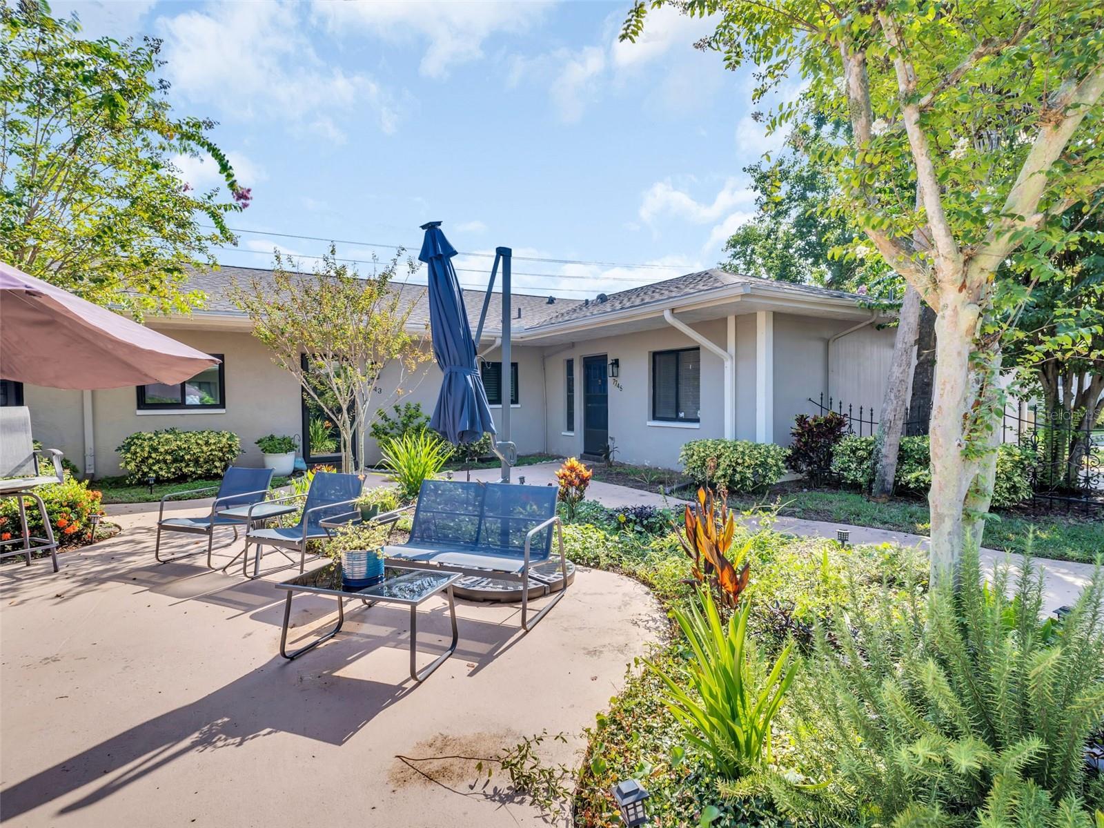 COUNTRY OAKS CONDO 01 - Residential