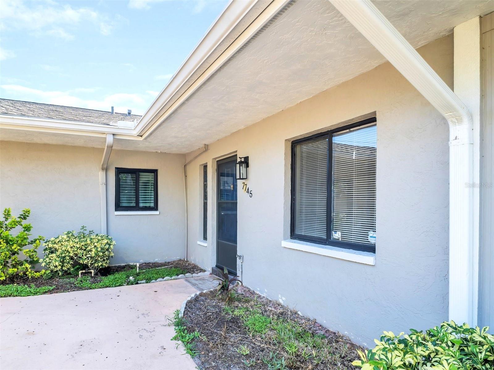 COUNTRY OAKS CONDO 01 - Residential