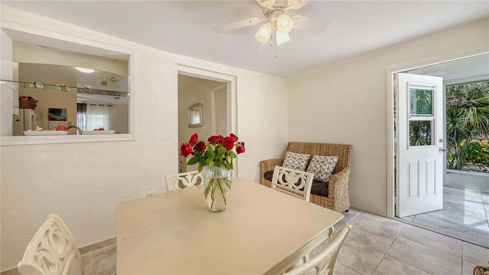 SOUTH VENICE - Residential