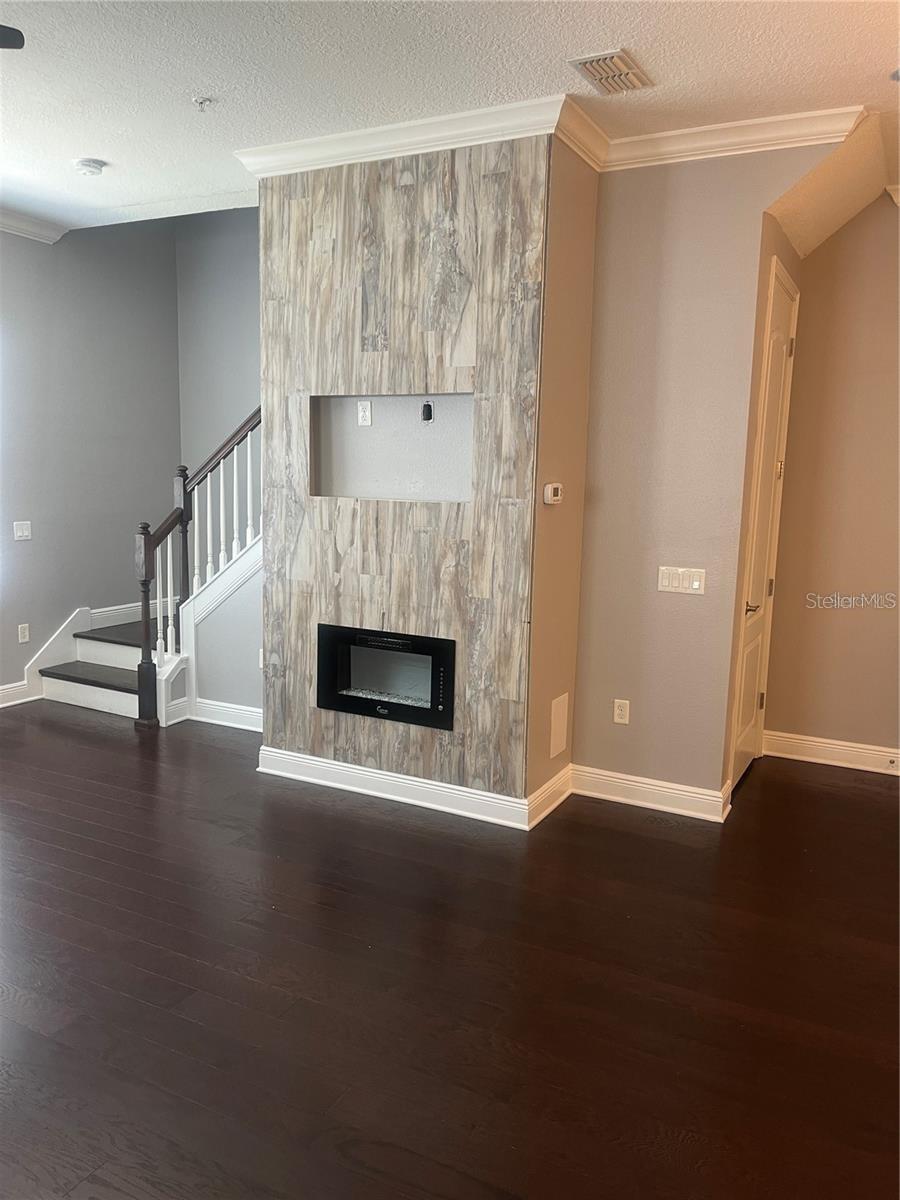 AVALON TOWN CENTER PH 2B - Residential Lease