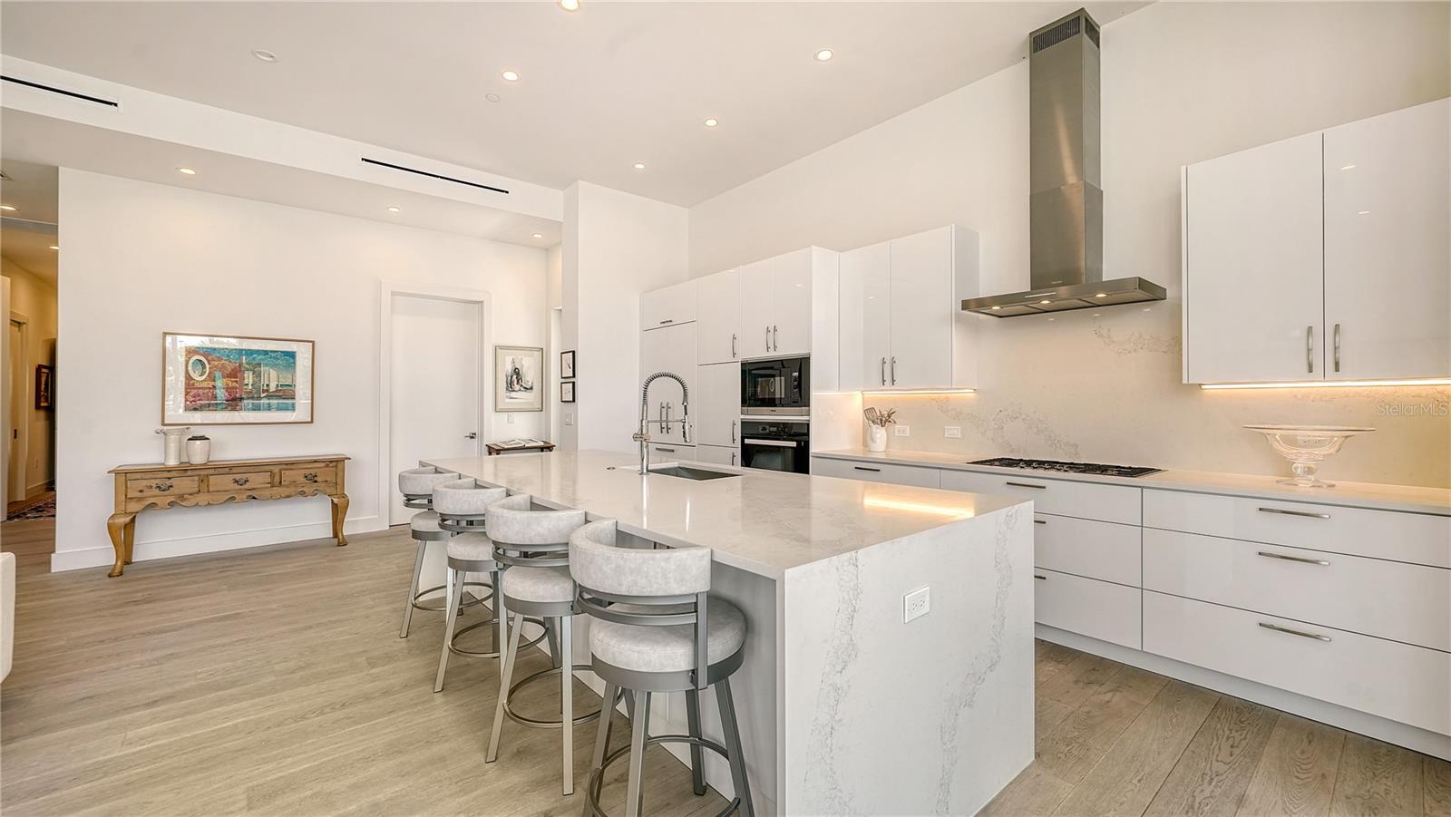 THE COLLECTION CONDOMINIUM - Residential