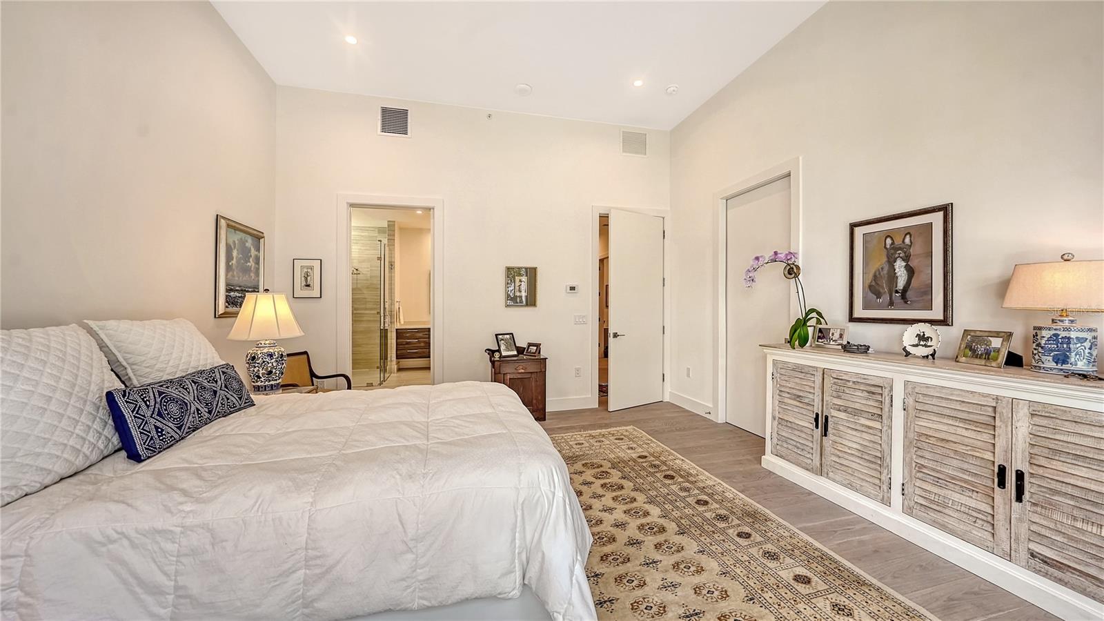 THE COLLECTION CONDOMINIUM - Residential