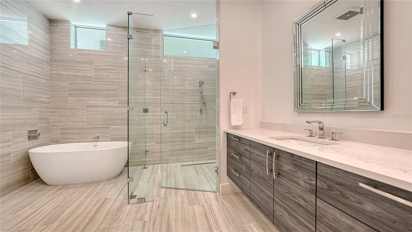 THE COLLECTION CONDOMINIUM - Residential